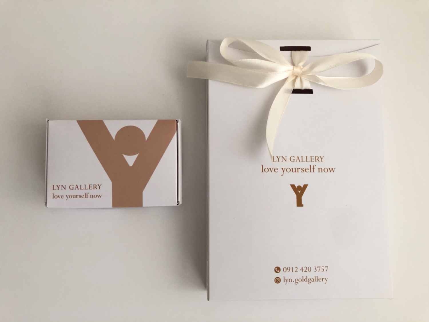 lyn-gallery-packaging پکیجینگ (بسته بندی) گالری طلا جواهر و نقره لین