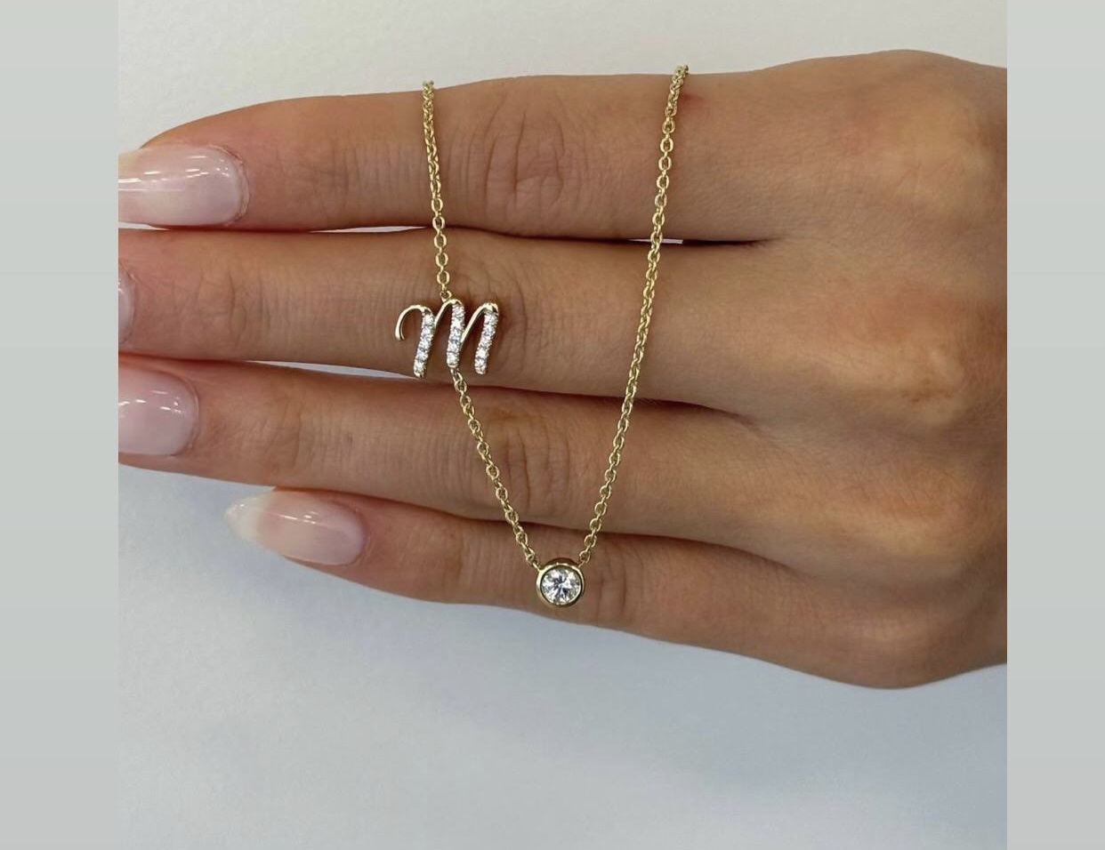 necklace-050236-latin-letter-lyn گردنبند حرف لاتین - گالری طلاجواهر و نقره لین