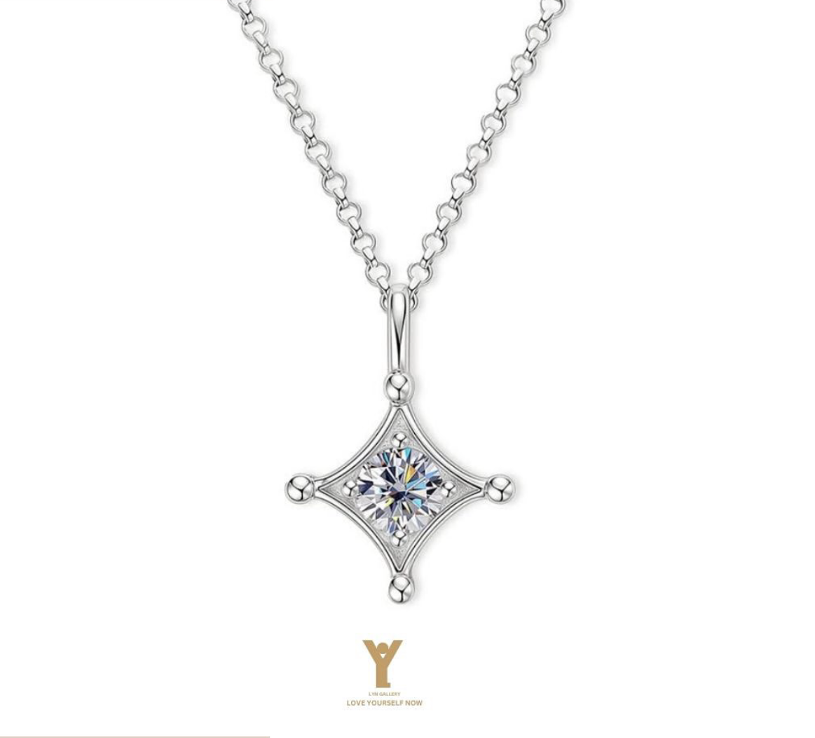 charm-050251-parto-lyn-gallery آویز پرتو - گالری طلا جواهر و نقره لین